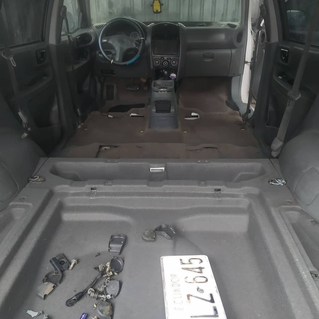 Car detailing lavado de tapiceria de auto super suv chevrolet en ecuador