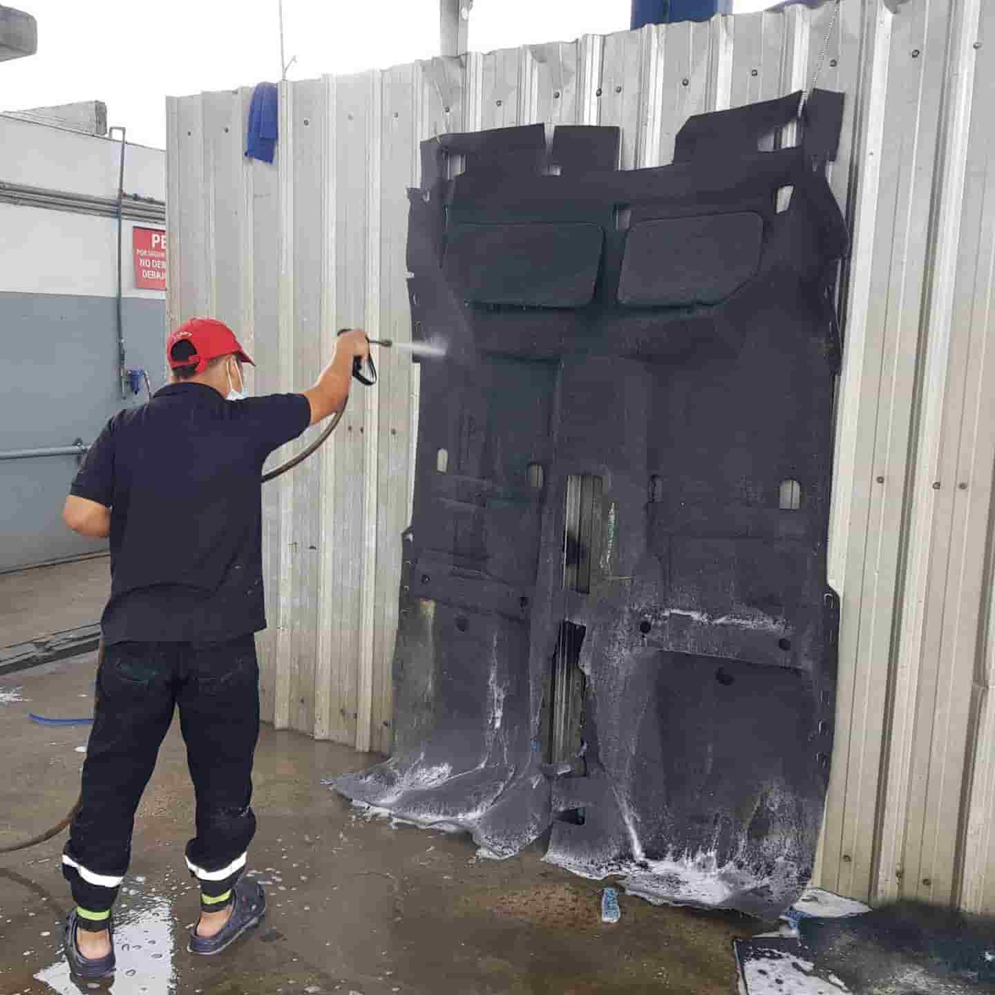 Limpieza de alfombra de auto kia guayaquil