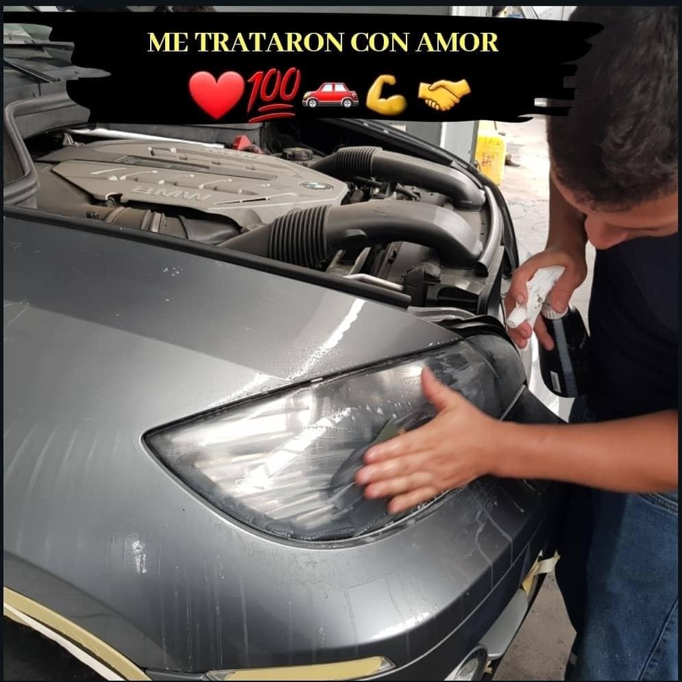 Pulida de faros para autos de lujo