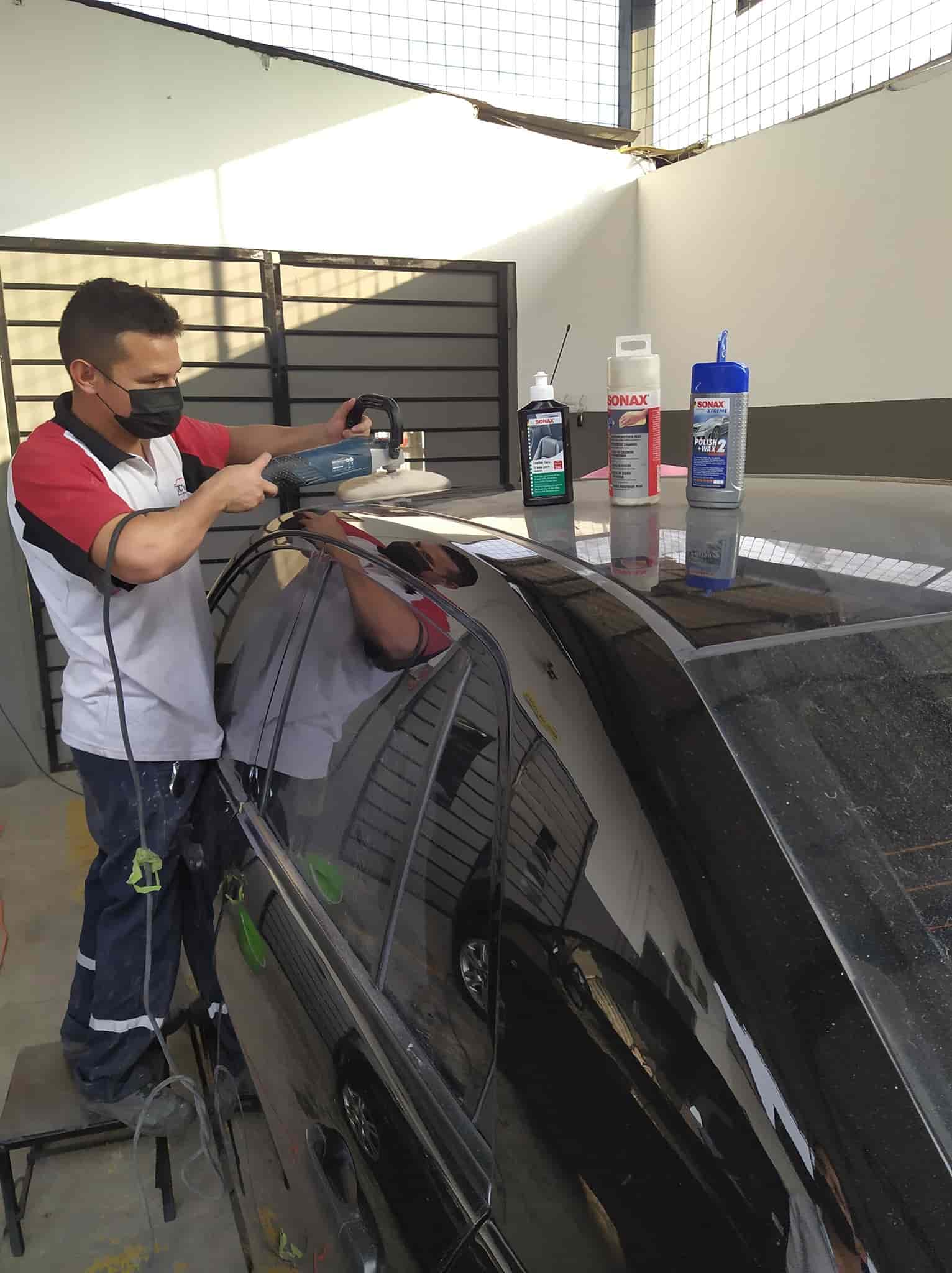 Pulida tipo espejo con productos sonax en Ecuador