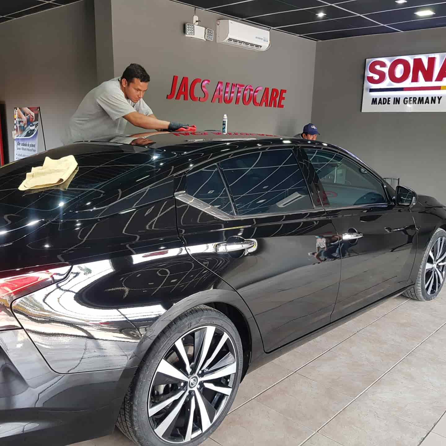 Pulido de autos de lujo en Guayaquil