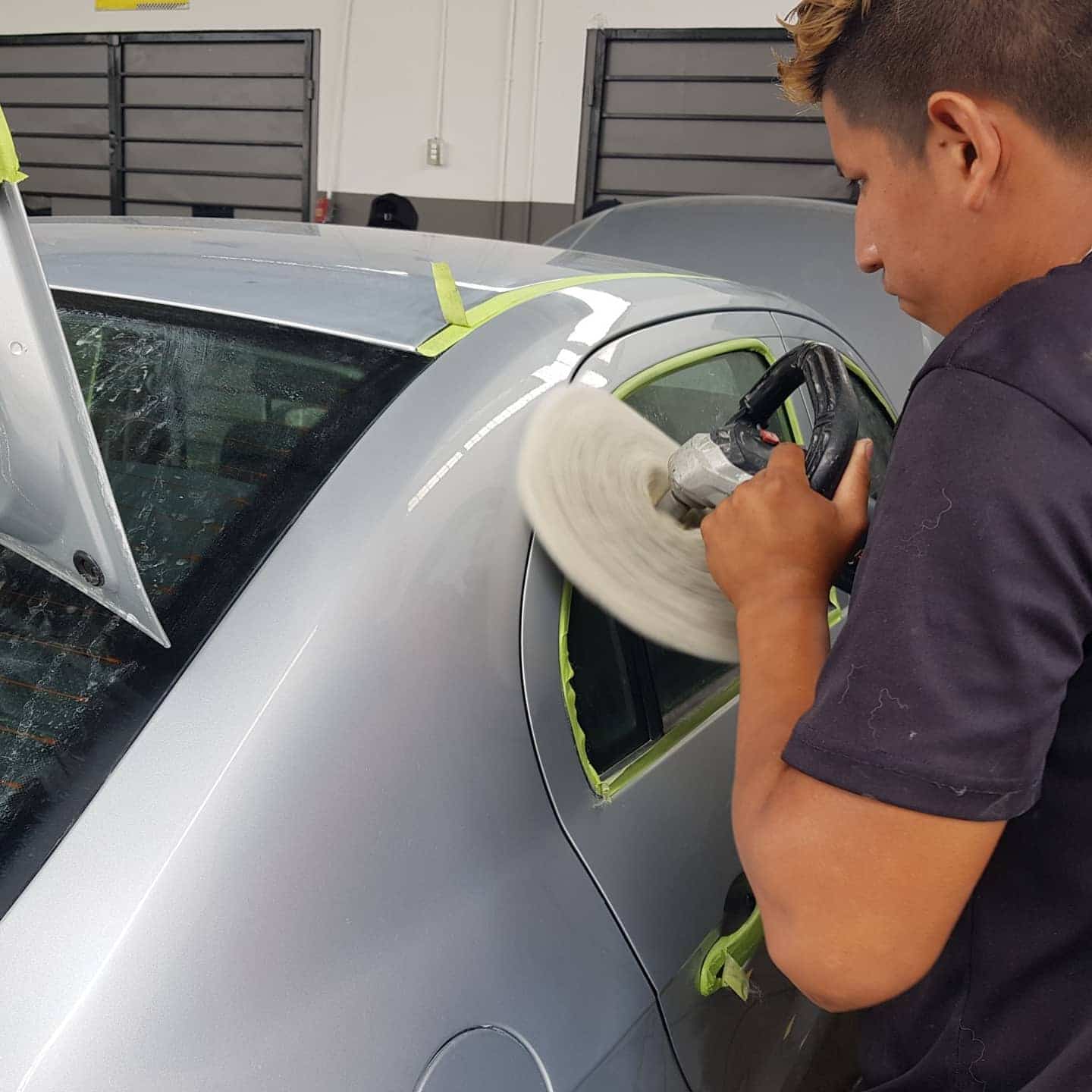 pulido tipo espejo de autos