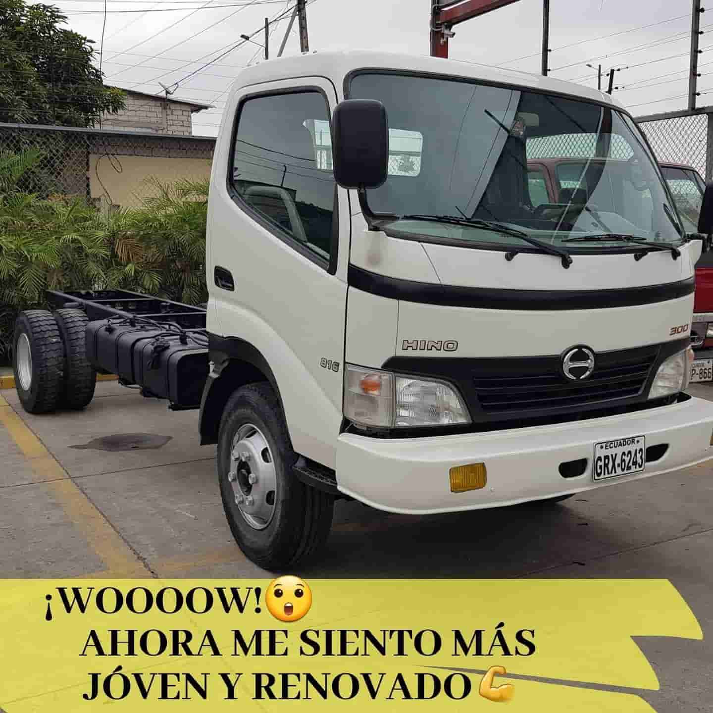 Pintura automotriz para Camiones color blanco en guayaquil
