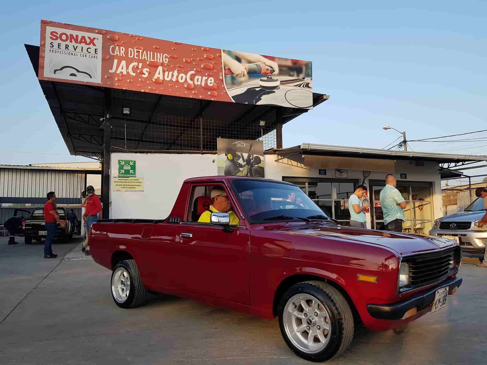 Taller de pintura automotriz en Guayaquil para camioneta cambio de color