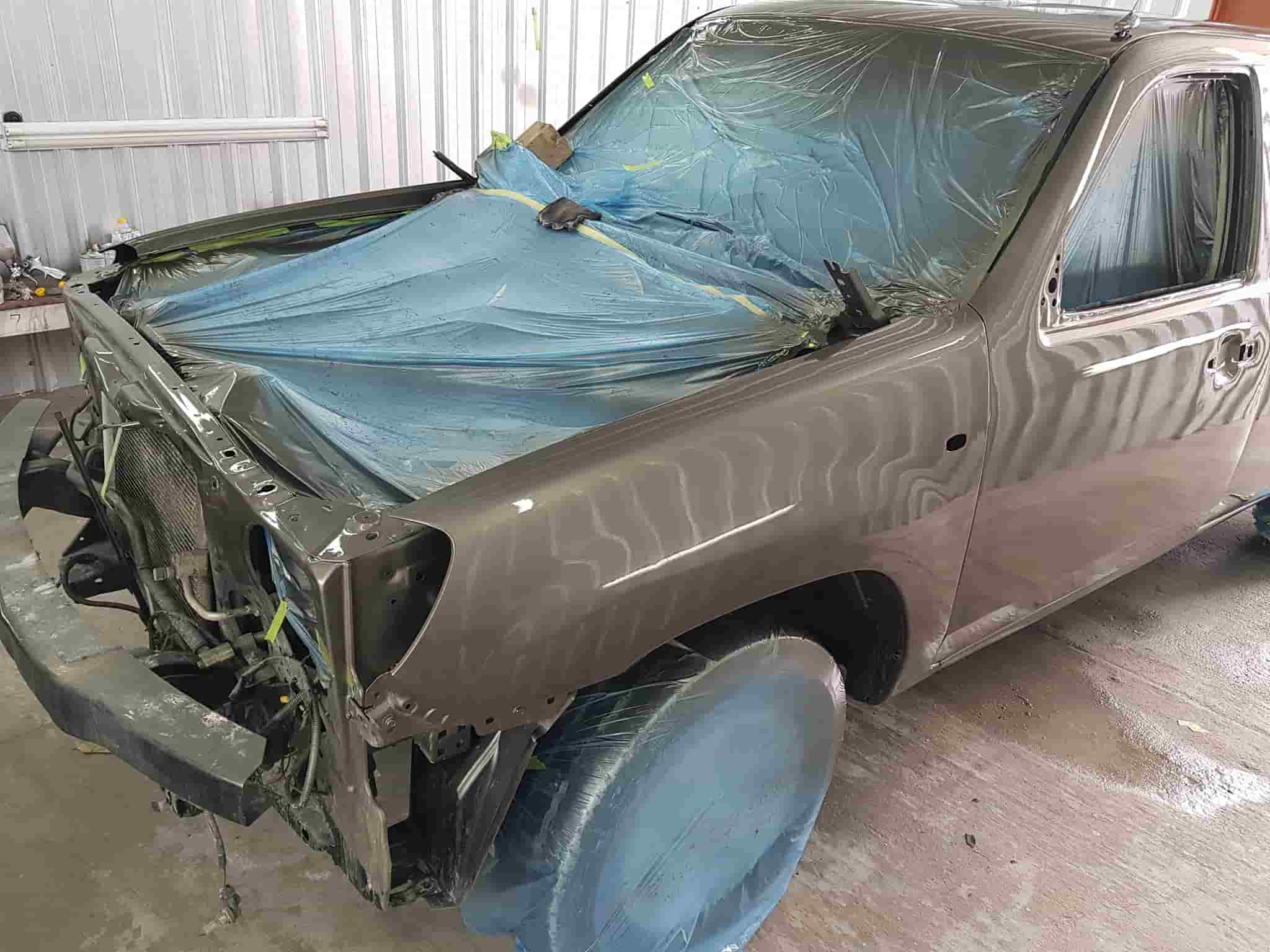 Taller de pintura automotriz en Guayaquil para camioneta chevrolet una cabina