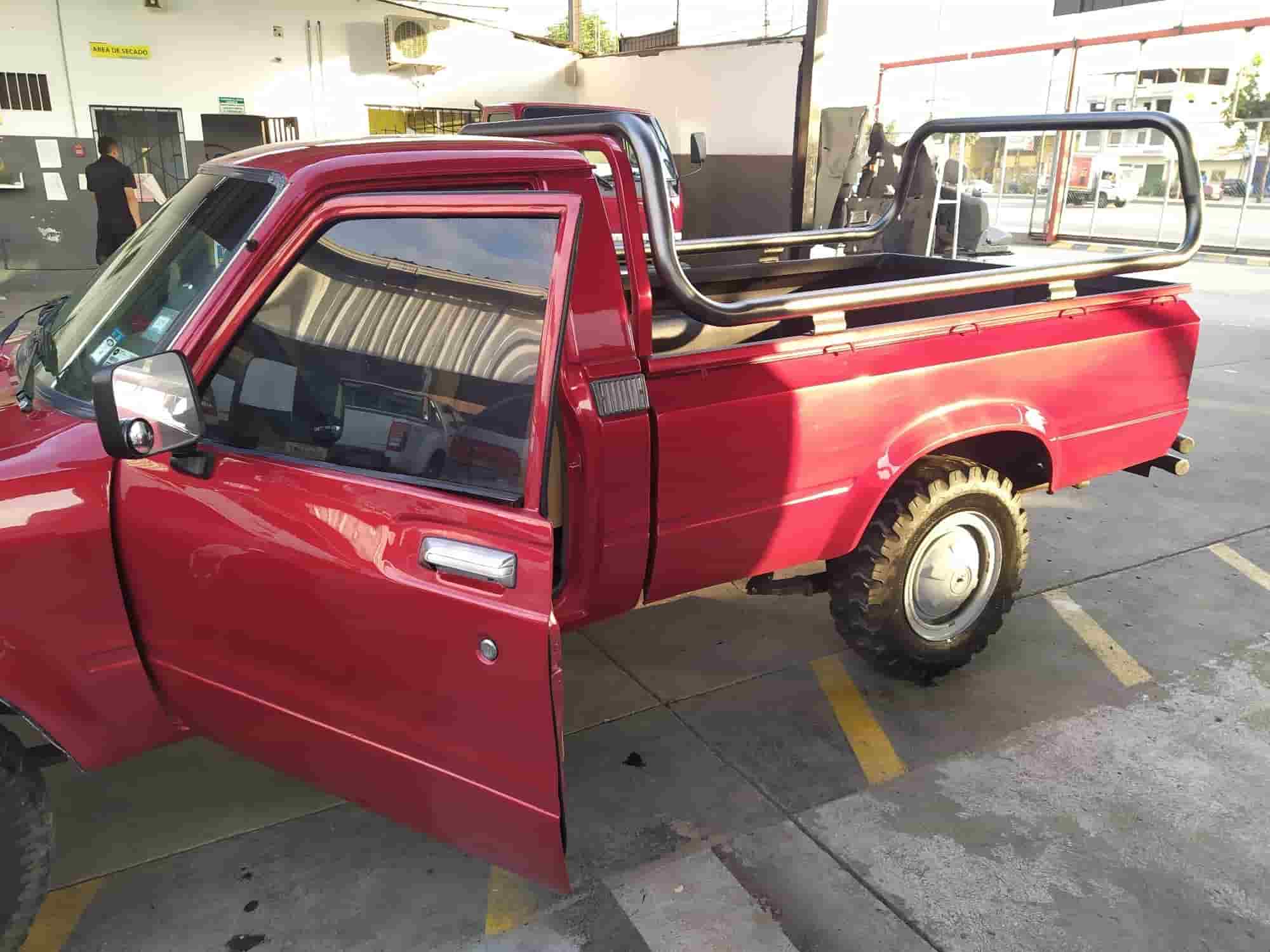 Taller de pintura automotriz en Guayaquil para camioneta Daihatsu