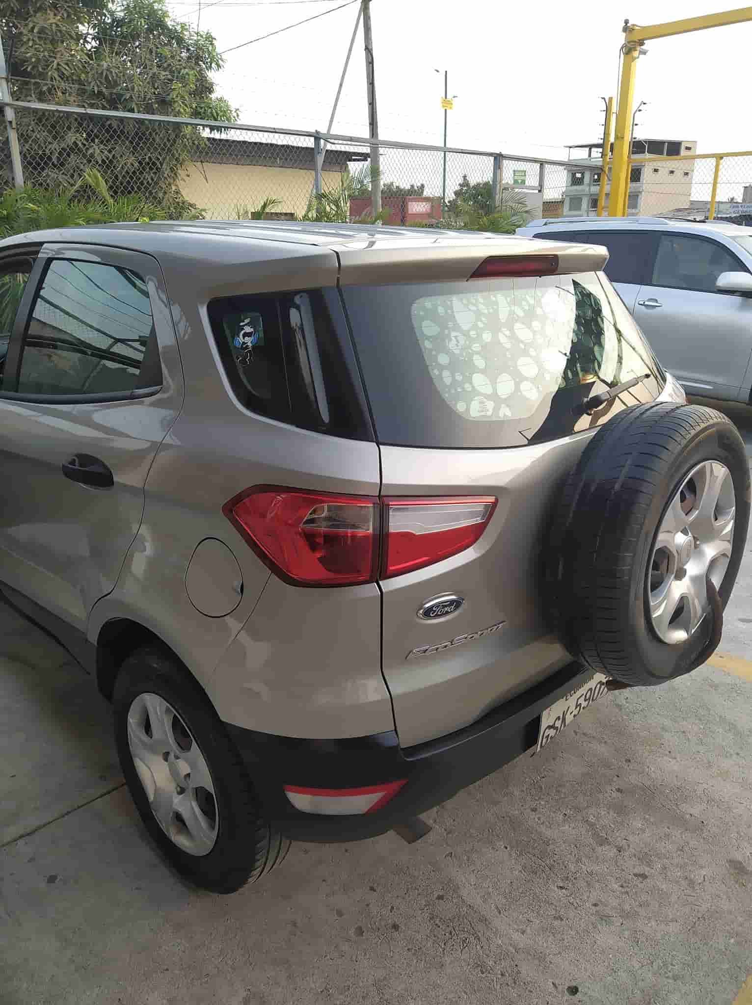 Taller de Pintura Automotriz en Guayaquil para Ford Color Cafe