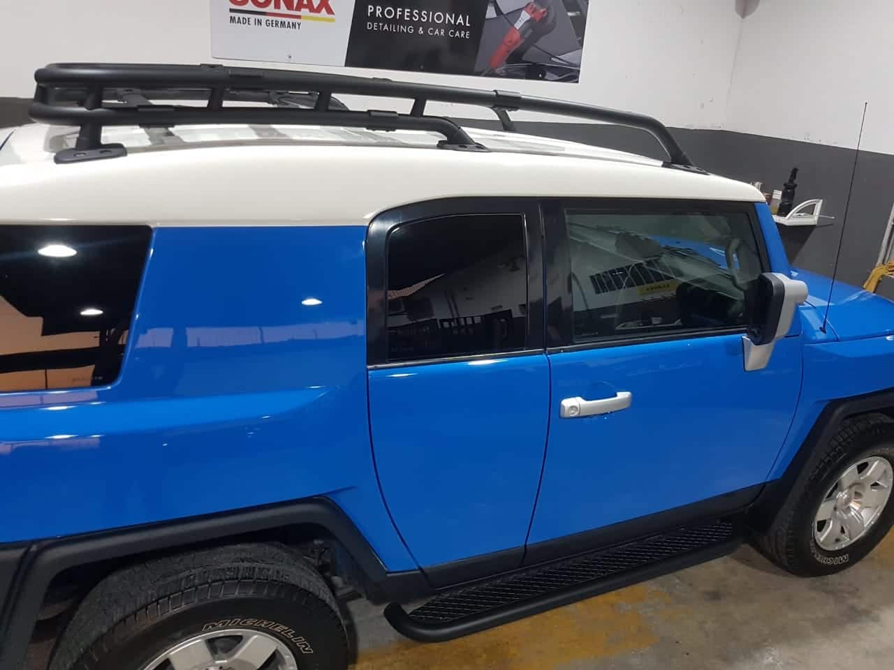Pintura Automotriz para furgonetas Toyota Color azul en Guayaquil