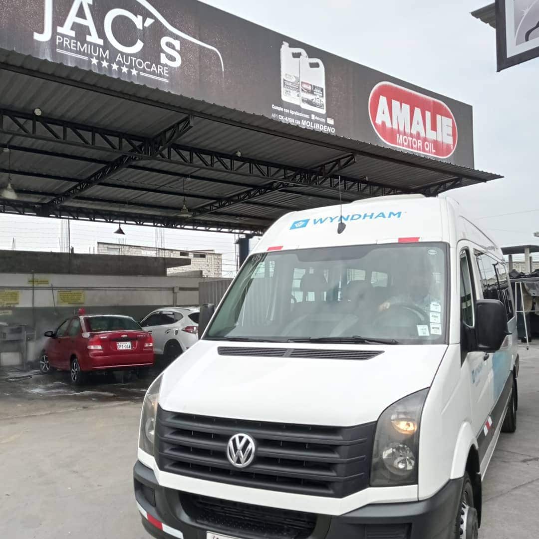 Pintura automotriz para furgonetas Volkswagen en Guayaquil