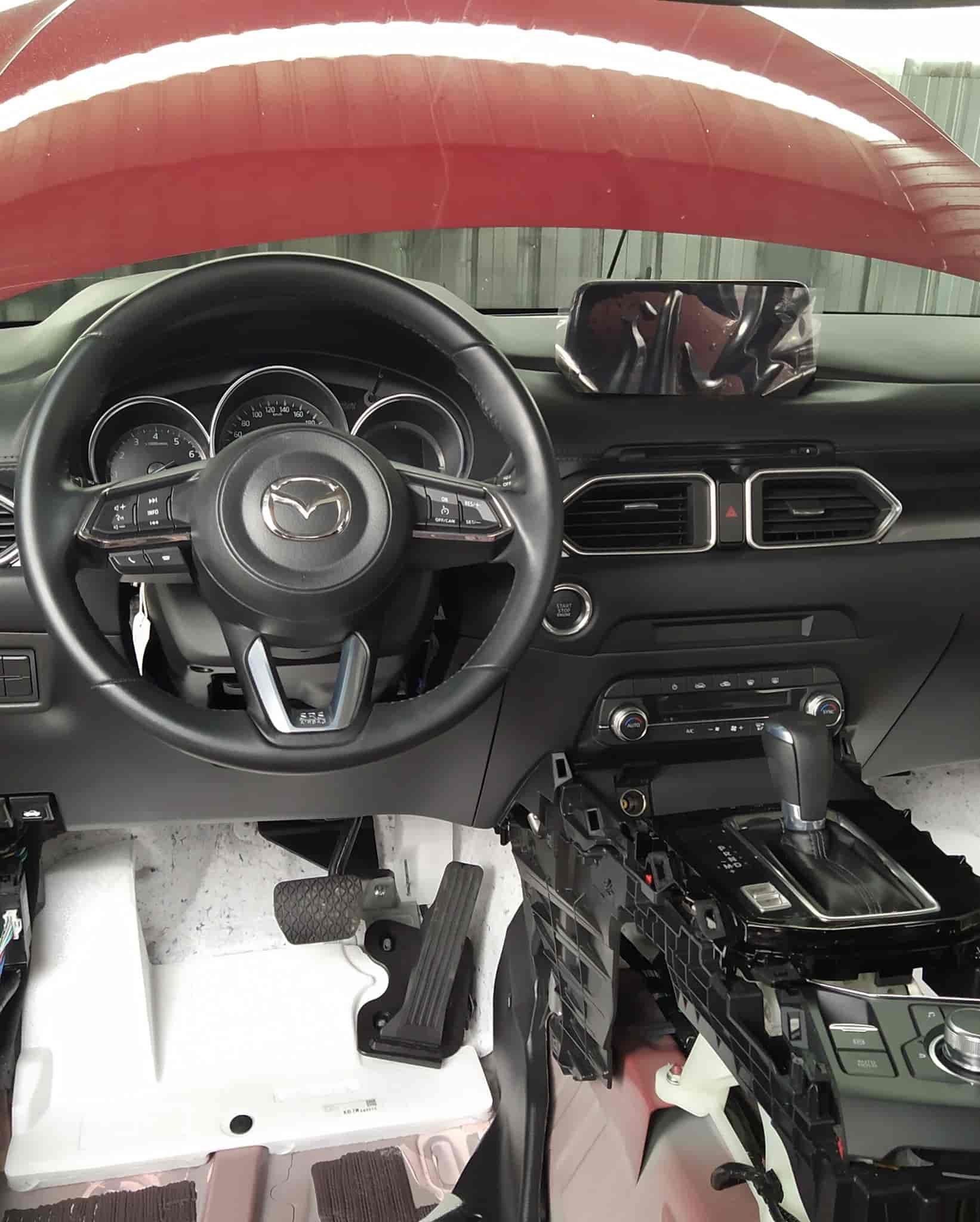 Taller automotriz para pintar plasticos interiores de tu vehiculo en Guayaquil